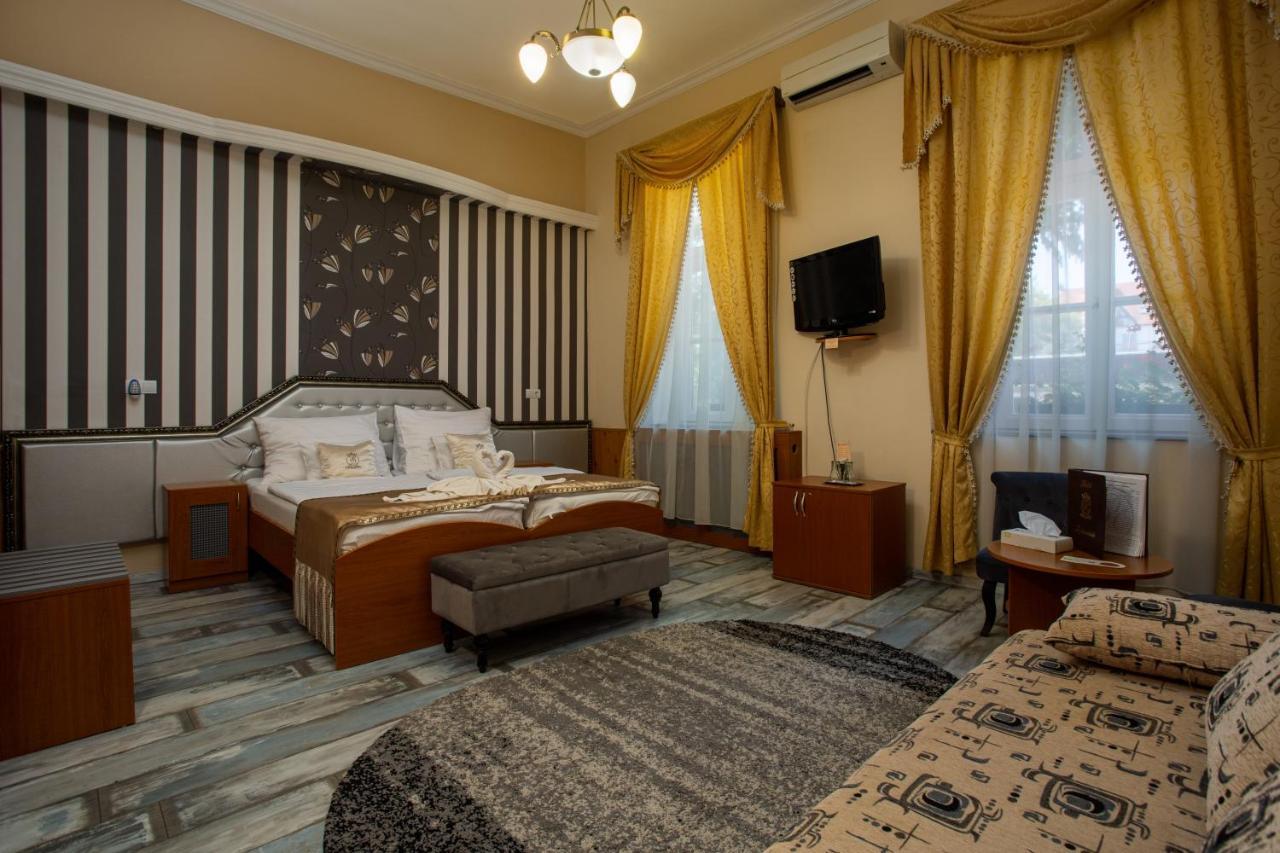 Illés Hotel Szeged Exterior foto